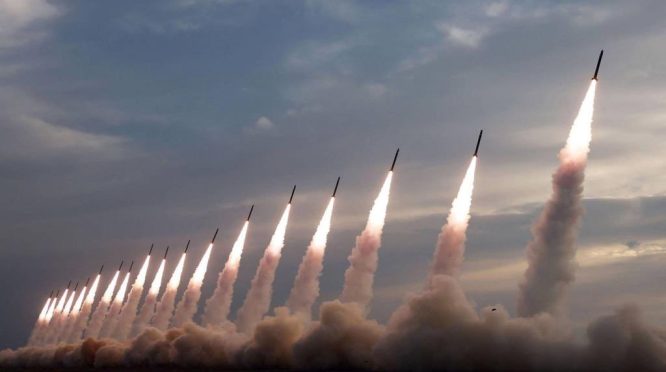 Iran Luncurkan Serangan Balasan ke Israel