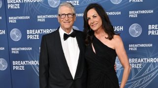 Paula Hurd bersama Bill Gates
