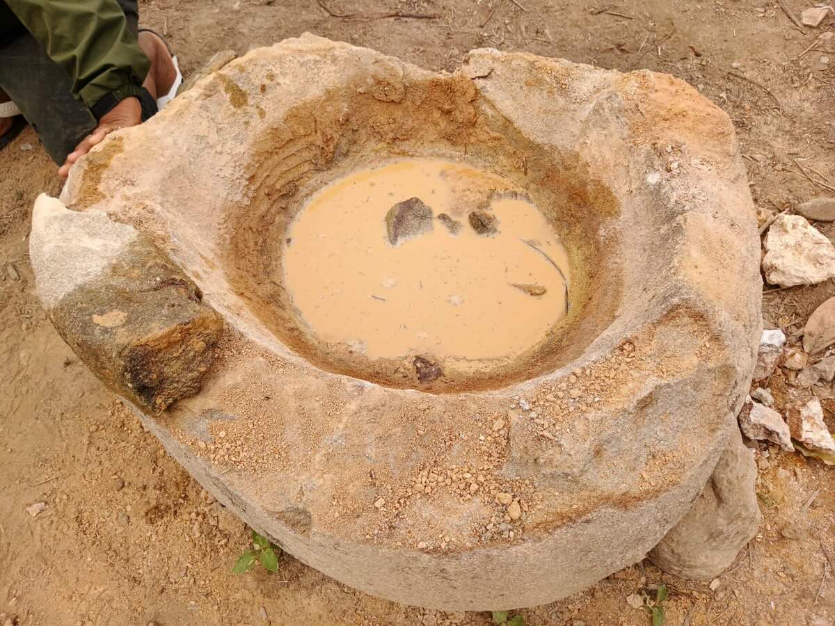 Megalitikum Dongi-Dongi yang telah dirusak