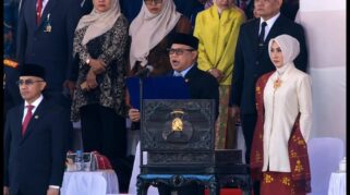 Ketua DPRD Sulteng Bacakan Teks Proklamasi